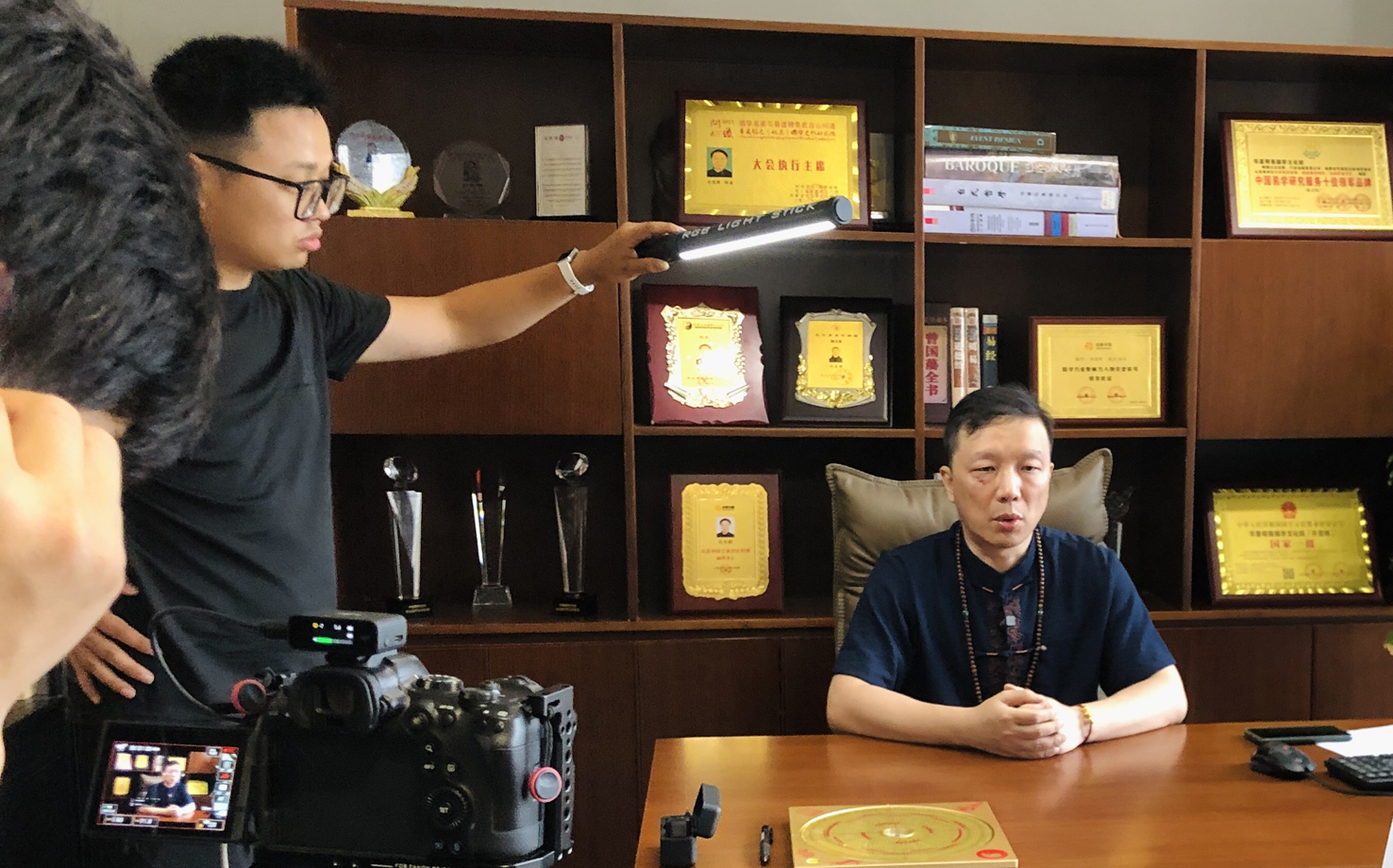 上海电视台专访华夏明易国学文化院——许至明院长【谈弘扬中国传统文化与传承国学精髓】